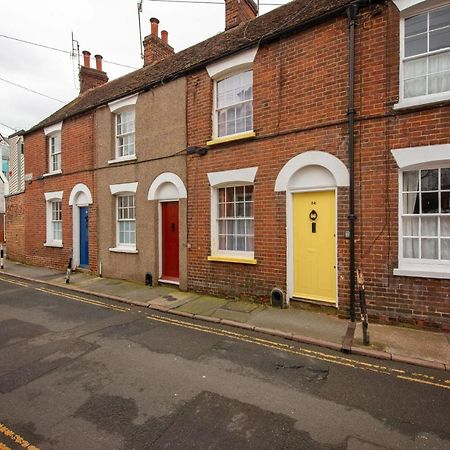 Canterbury Hidden Gem Apartment Bagian luar foto