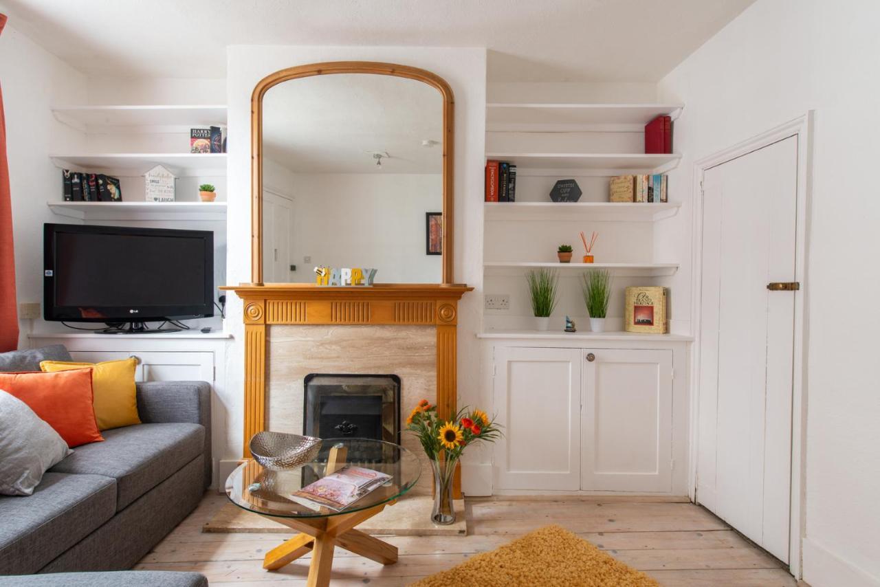 Canterbury Hidden Gem Apartment Bagian luar foto