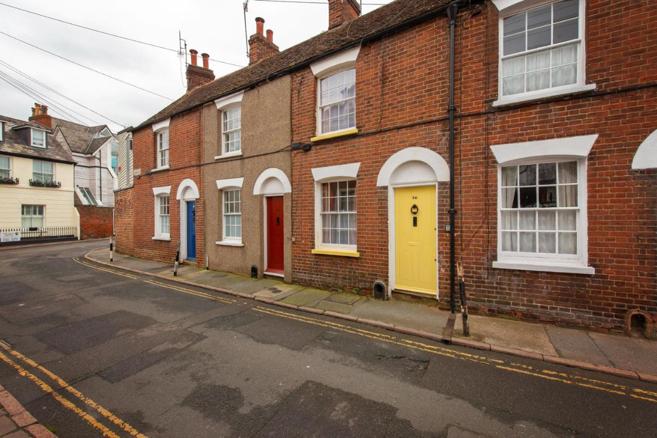 Canterbury Hidden Gem Apartment Bagian luar foto