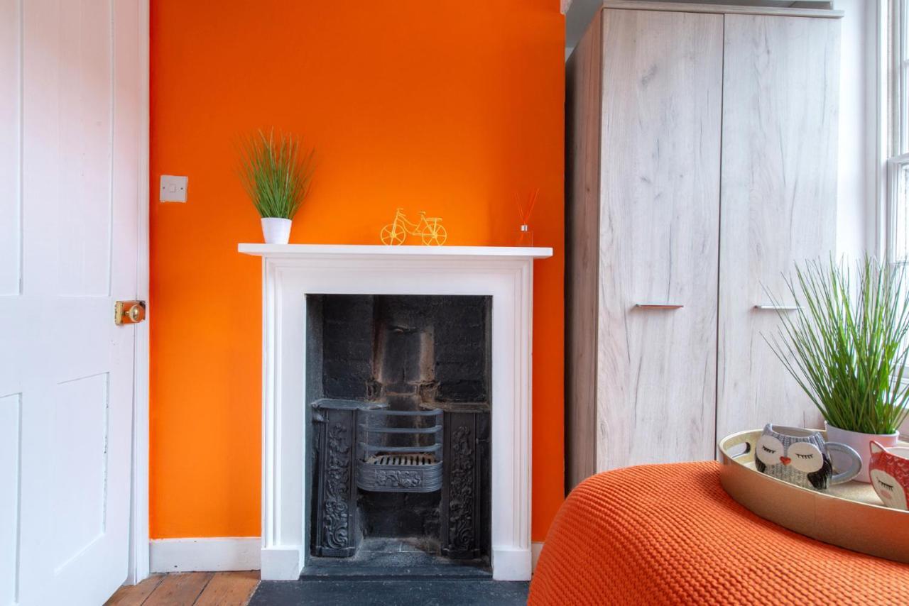 Canterbury Hidden Gem Apartment Bagian luar foto