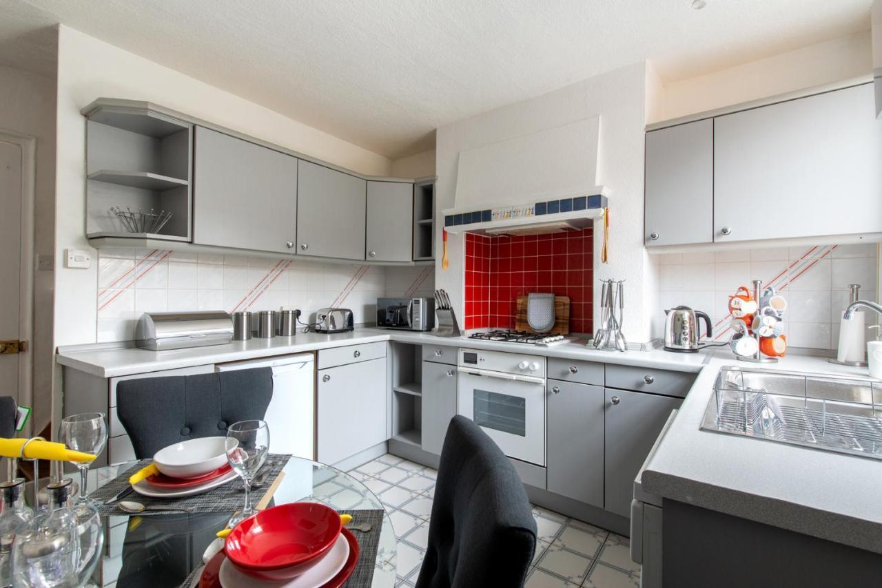 Canterbury Hidden Gem Apartment Bagian luar foto