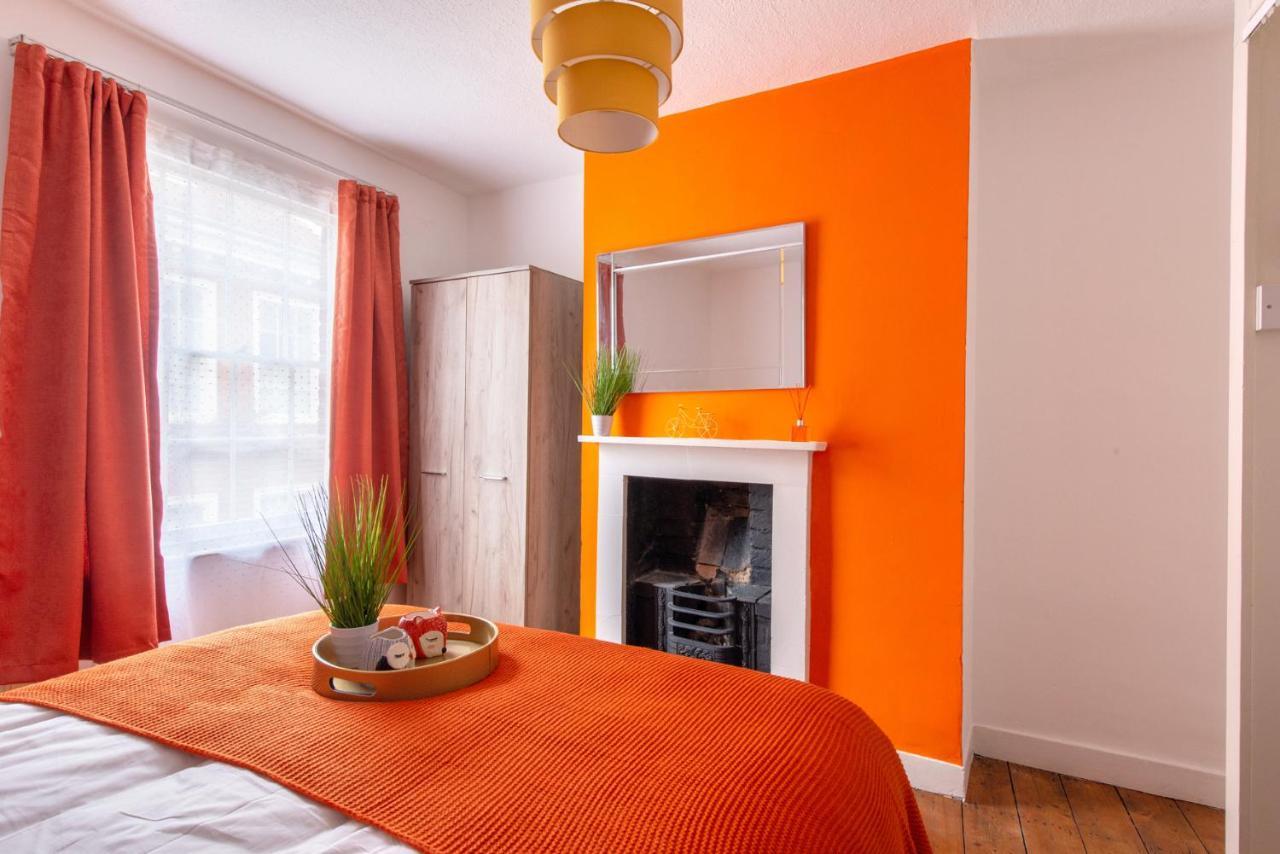 Canterbury Hidden Gem Apartment Bagian luar foto